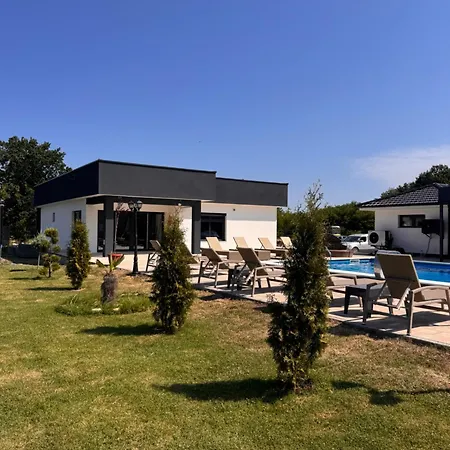 Zans Villa